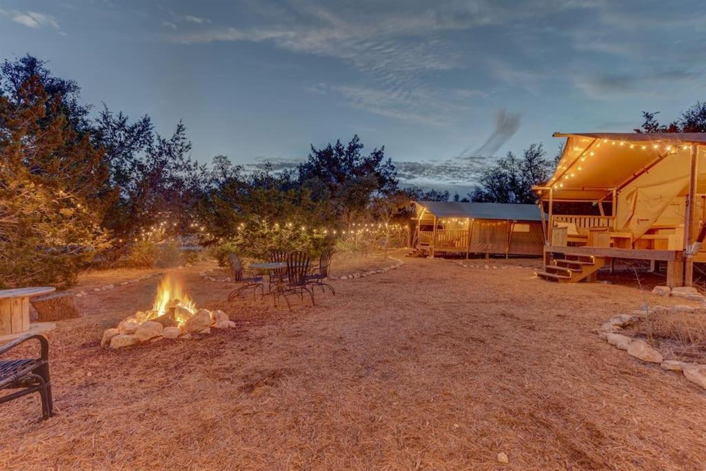 12 Fires Luxury Glamping With Heating #3 Hotel Johnson City Eksteriør billede